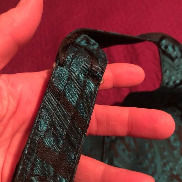 Tux  green & black vest L/ XL adjustable at neck and back- Vintage 90’s /Y2K - Picture 4 of 4